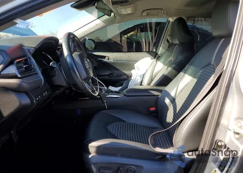 2020 Toyota Camry Se z USA, uszkodzony, nr VIN 4T1G11AK9LU872008